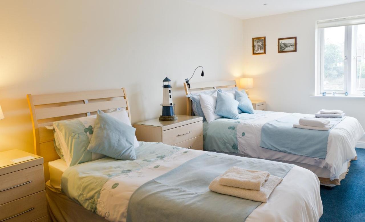 Watermark Apartments Whitby Room photo