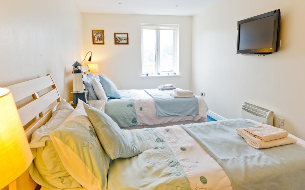 Watermark Apartments Whitby Room photo