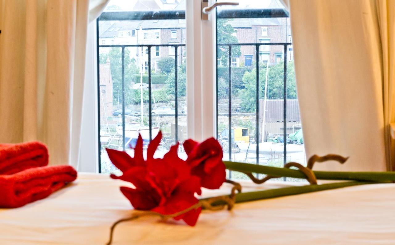 Watermark Apartments Whitby Room photo
