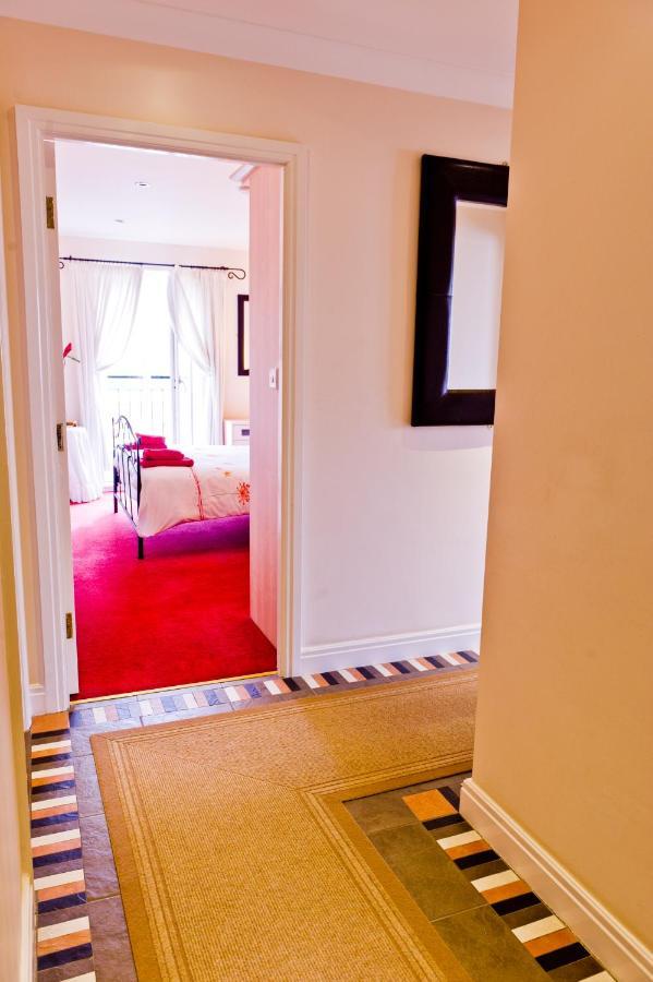 Watermark Apartments Whitby Room photo