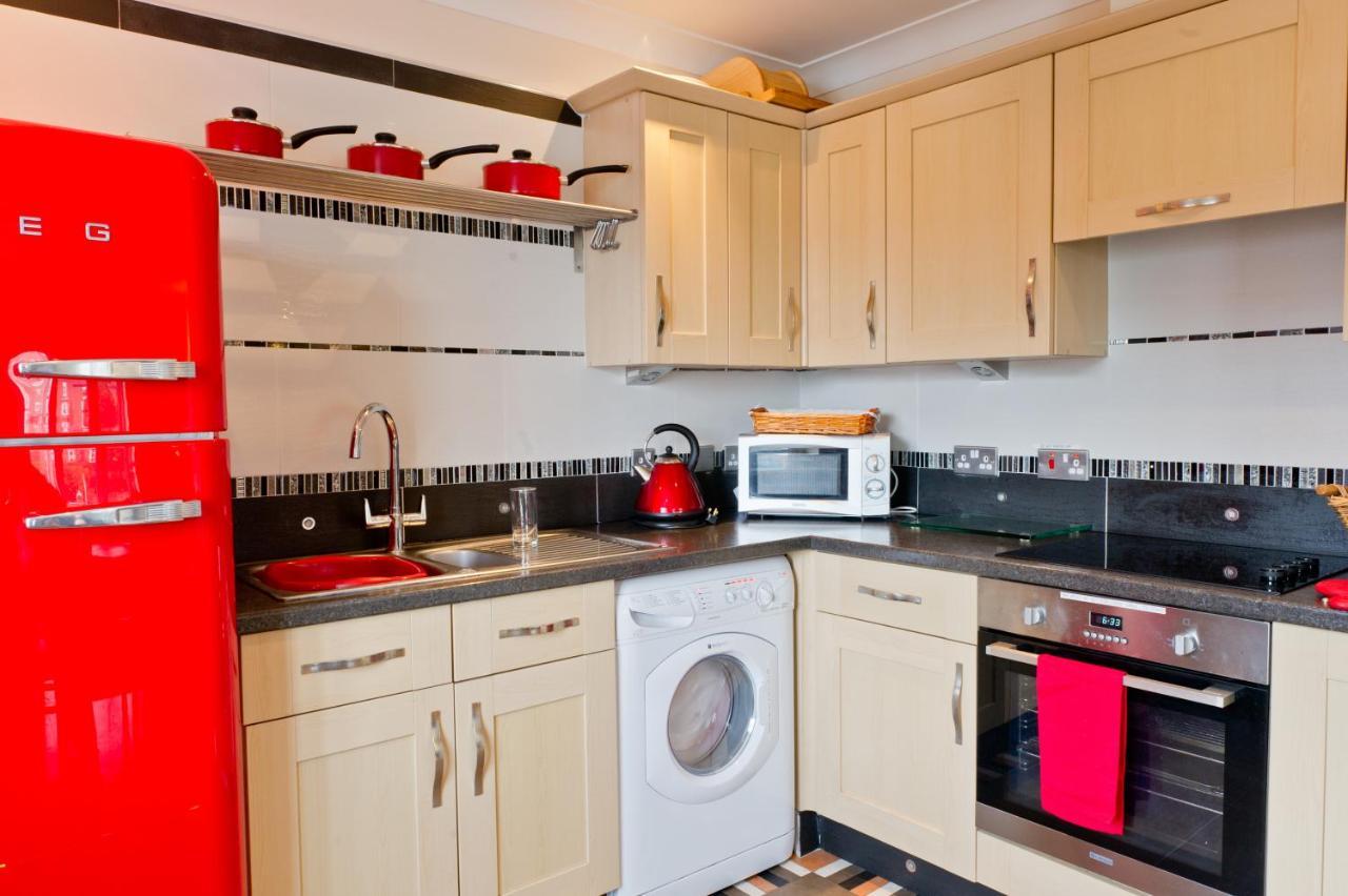 Watermark Apartments Whitby Room photo